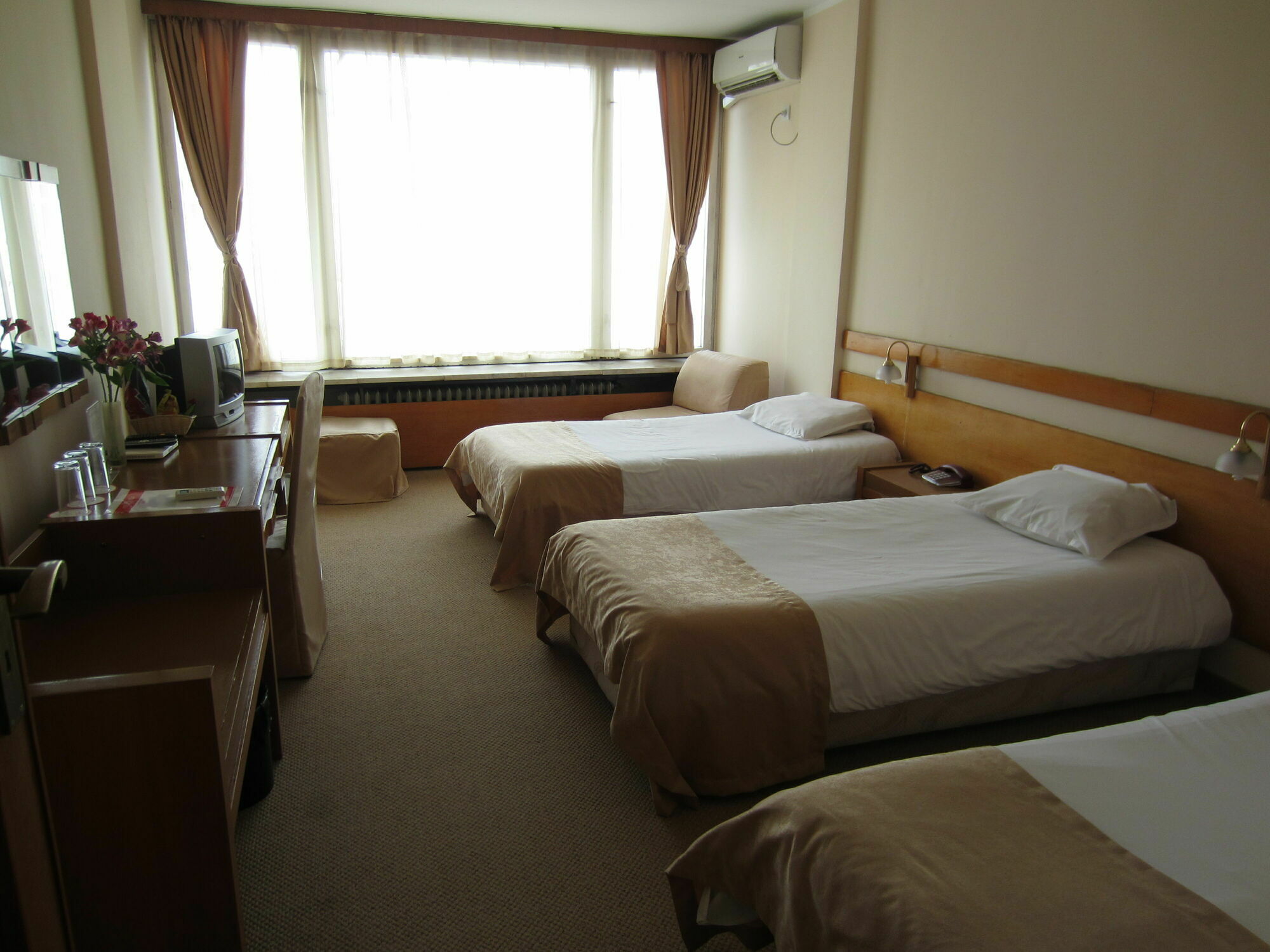 Rila Hotel Sofia Exterior photo